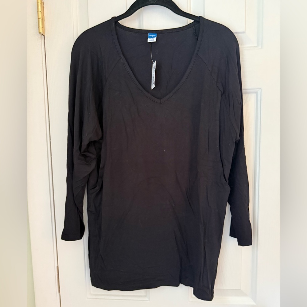 NWT Old Navy Black V-Neck Long Sleeve Nursing and Maternity Top - Small (NEW)